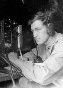 Carmine Riccio alla radio trasmittente negli anni '50.